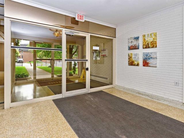 800 Kennedy Rd, Unit 111