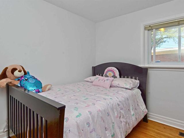73 Gaiety Dr