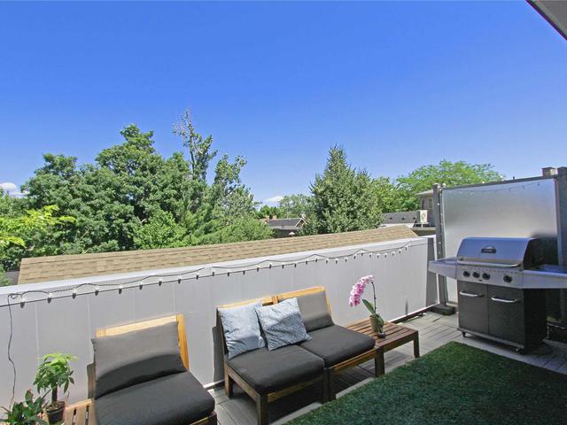 304 - 952 Kingston Rd