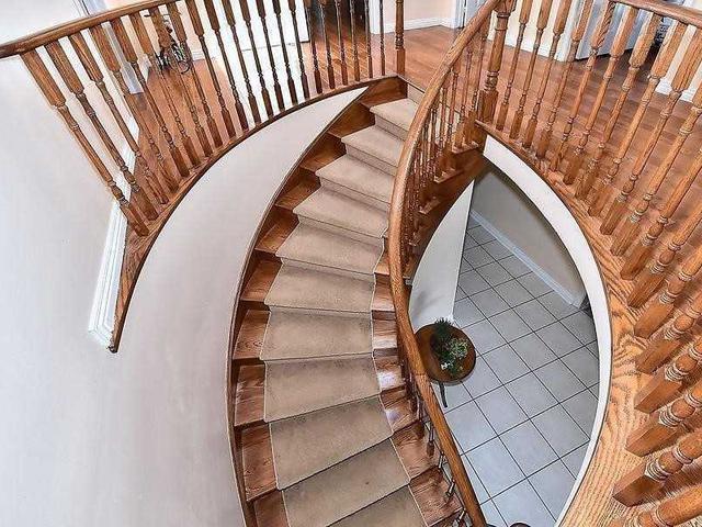 63 Farrow Cres