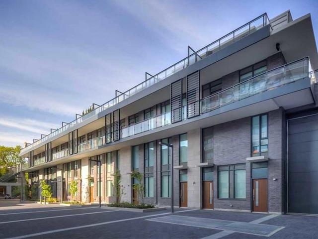 1190 Dundas St E, TH110
