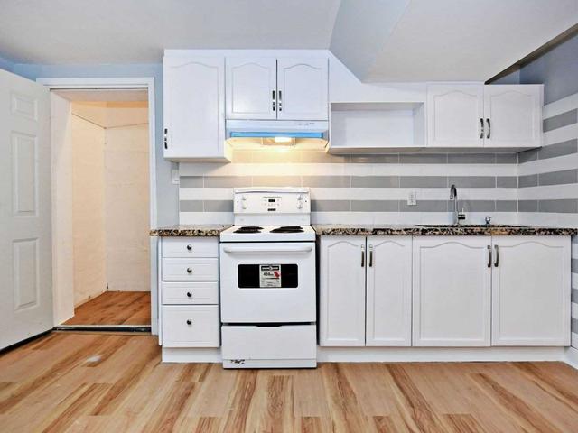 1617 Melman (Basement) St