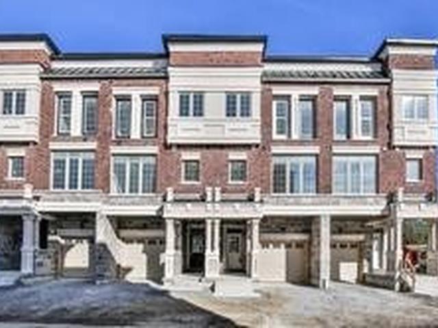 56 Harwood Ave N