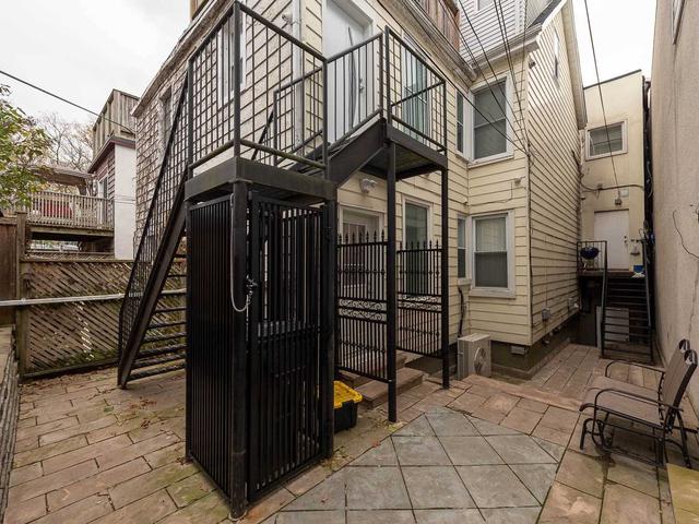 201 - 1944 Queen St E