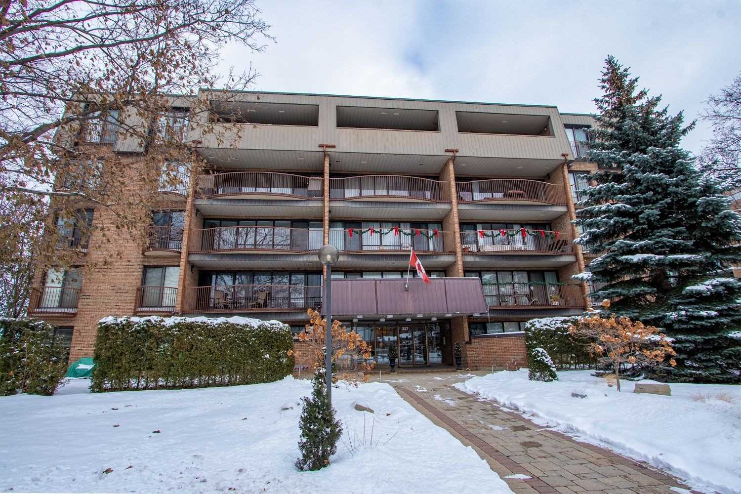 303 337 Simcoe St N, Oshawa Sold, E4651188 Condos.ca