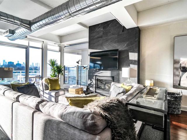 604 - 233 Carlaw Ave