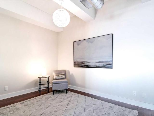 604 - 233 Carlaw Ave