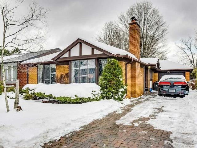 37 Bowater Dr