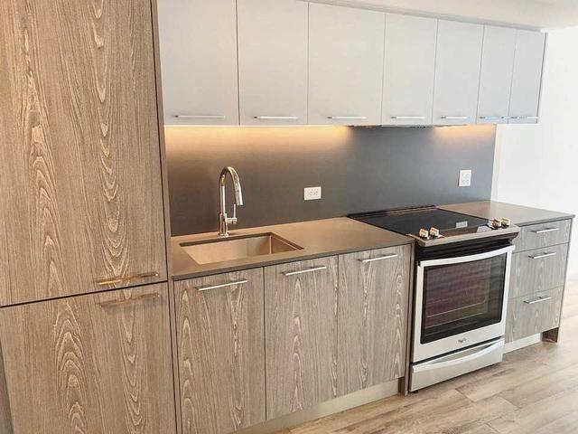 415 - 30 Baseball Pl