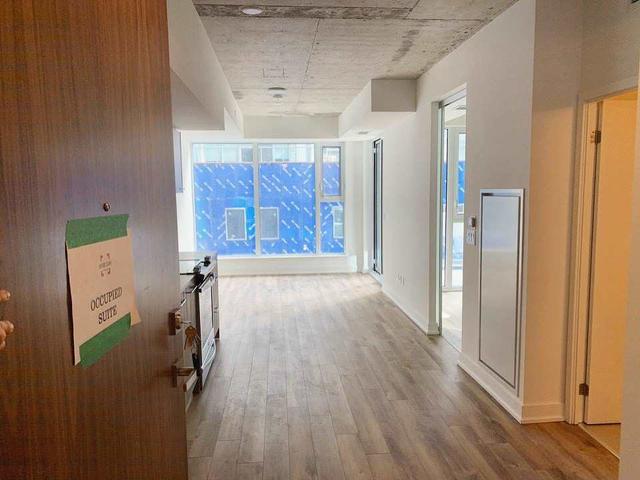 415 - 30 Baseball Pl