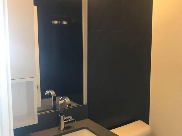 810 - 15 Baseball Pl