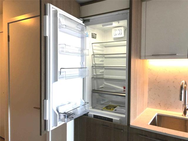 926 - 30 Baseball Pl