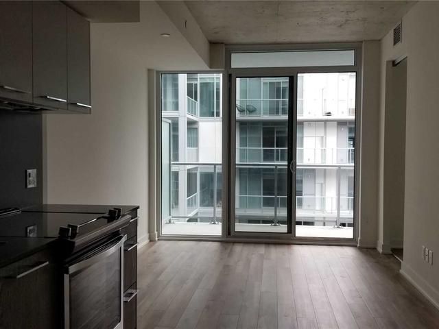 910 - 30 Baseball Pl