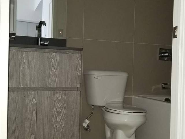 910 - 30 Baseball Pl