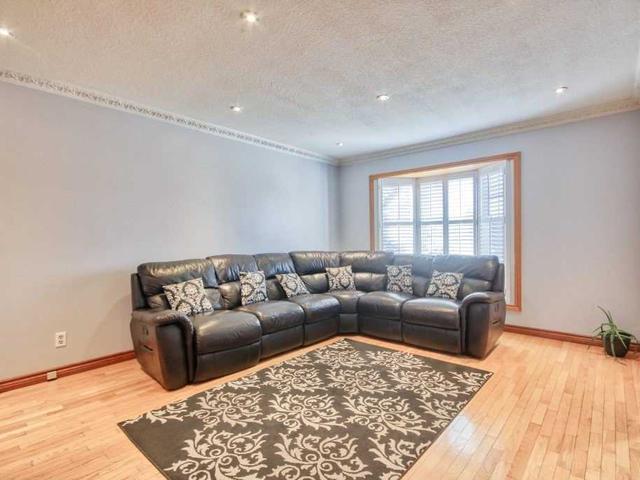 51 Winstanly Cres