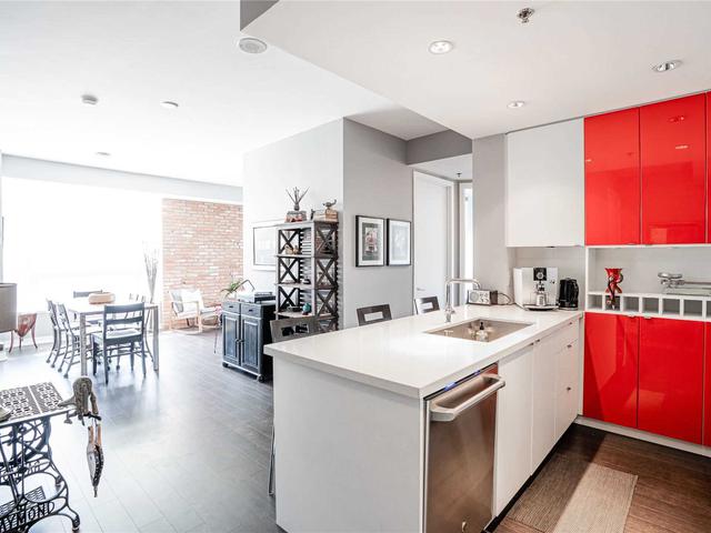 225 - 88 Colgate Ave