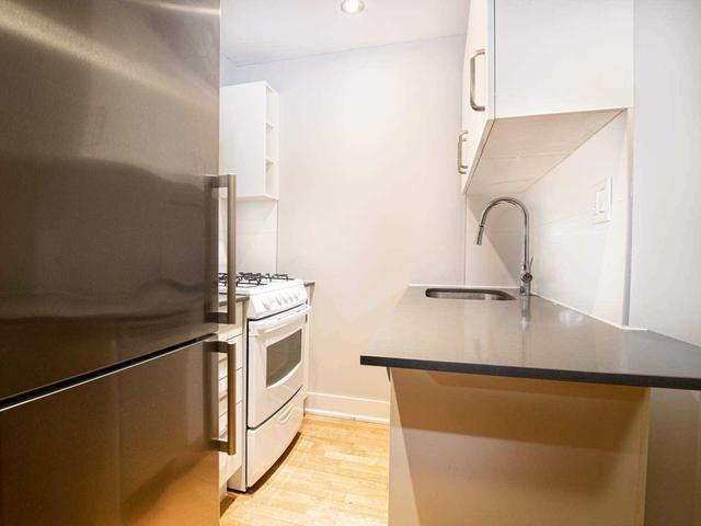 12 - 2367 Queen St E