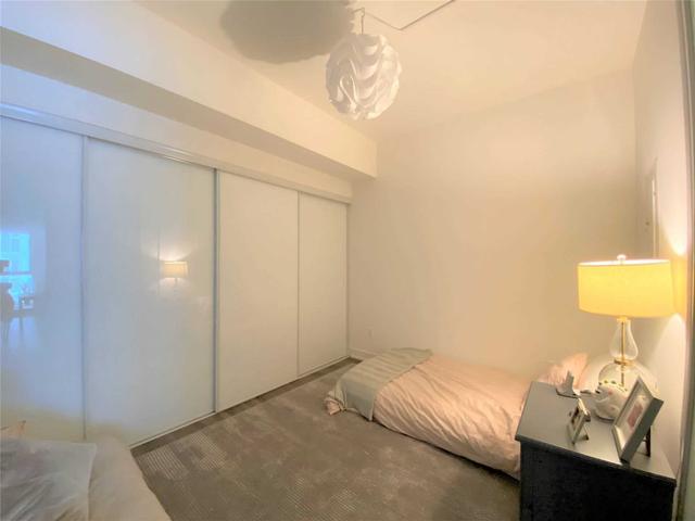 924 - 15 Baseball Pl