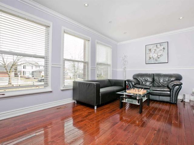 71 Brigadoon Cres