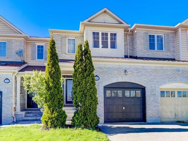 53 Silverwood Circ
