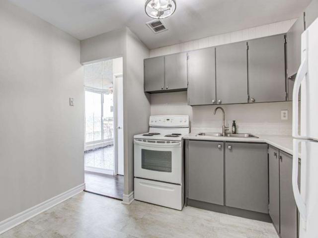 505 - 895 Kennedy Rd