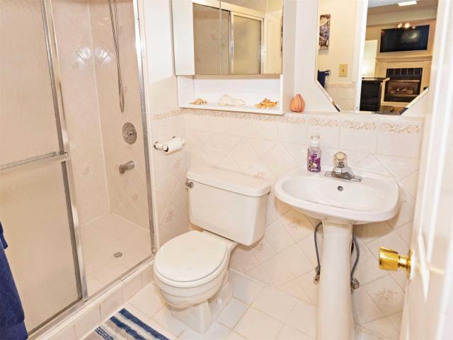 40 Marsdale Cres