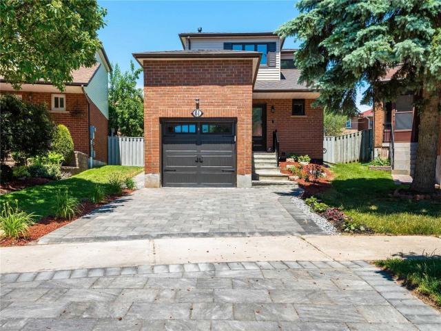 61 Brimstone Cres