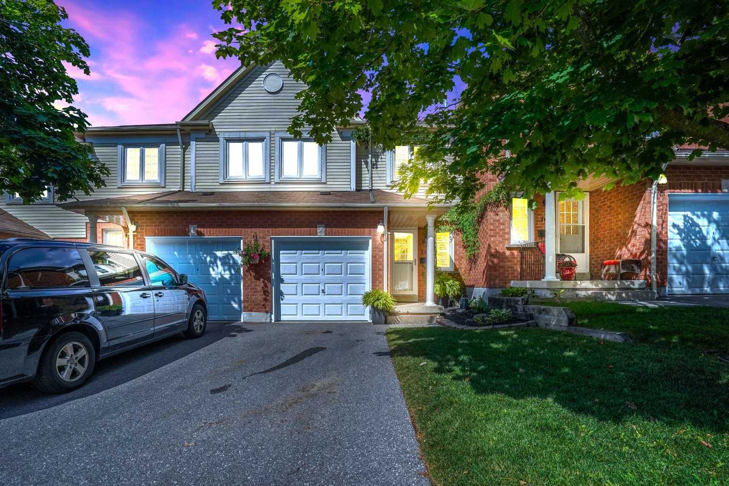 195 10 Bassett Blvd, Whitby Sold, E4813144 Property.ca