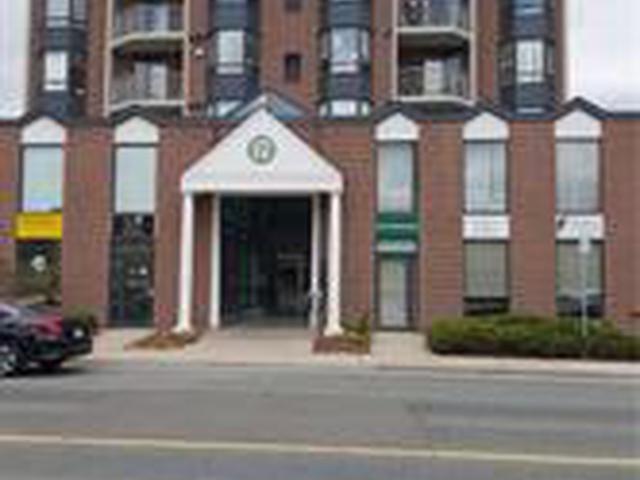 504 - 17 King Street E