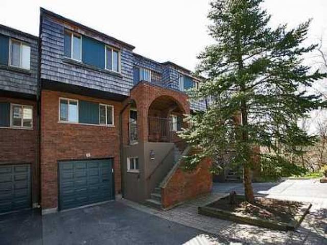 61 Cricklewood Cres
