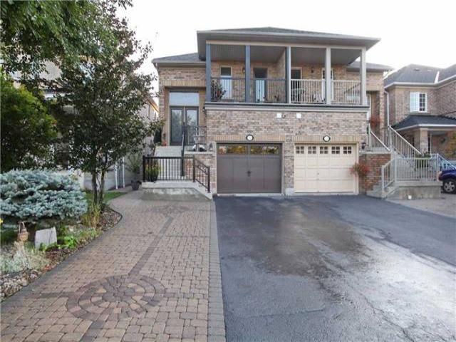 323 Deepsprings Cres