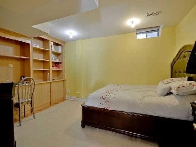 121 Highland Park Blvd