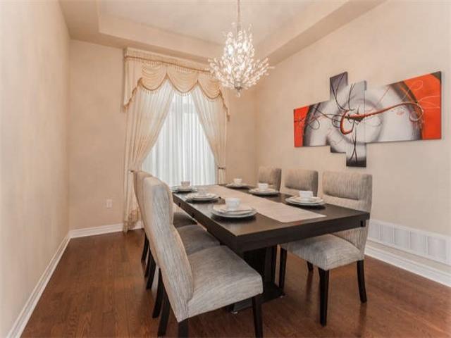 8 Jeffrey Nihda Cres