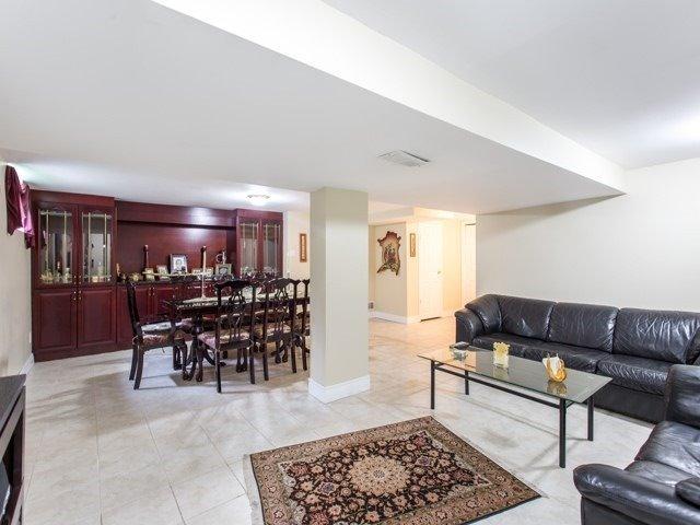 37 Highland Park Blvd