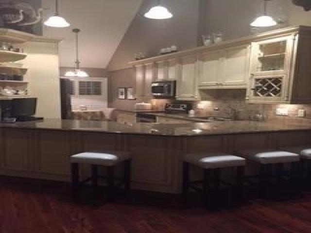 327 Terry Carter Cres