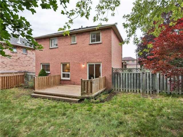 844 Leslie Valley Dr