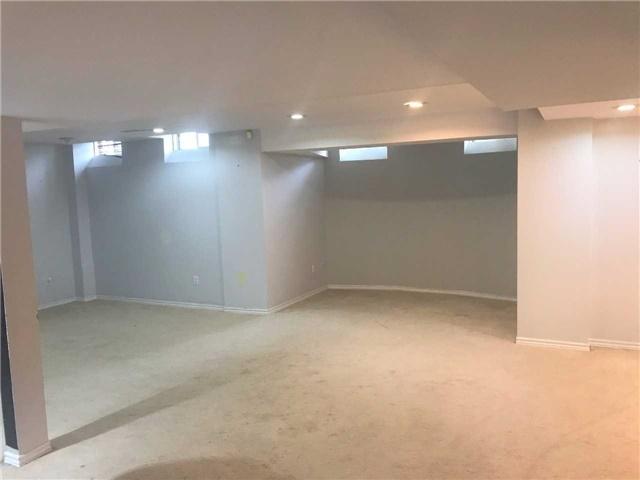 Bsmt - 104  Cresane St