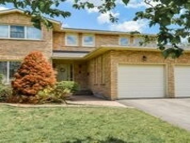 15 Barker Crt