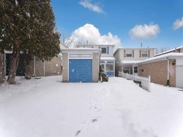 762 Pam Cres, Unit Upper