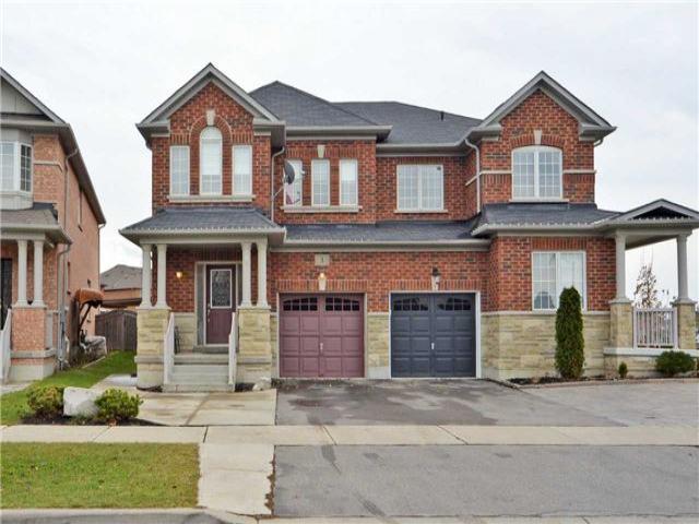 3 Twin Hills Cres