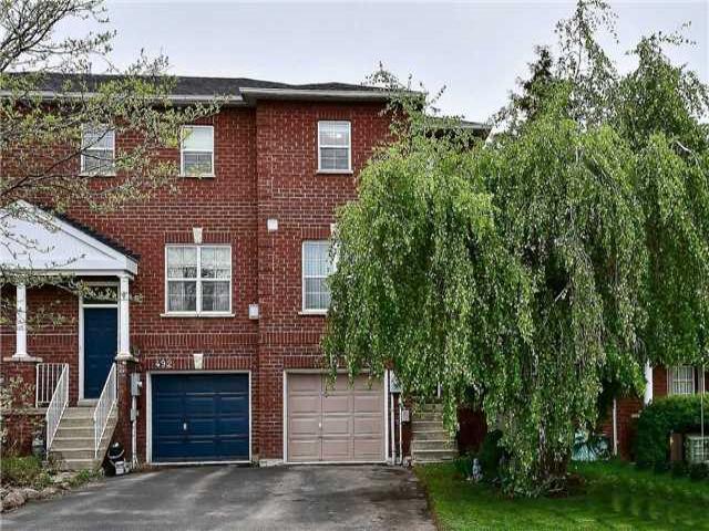 490 Ainsworth Dr