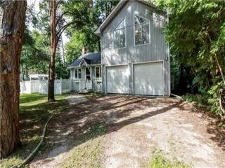2208 Alderslea Cres