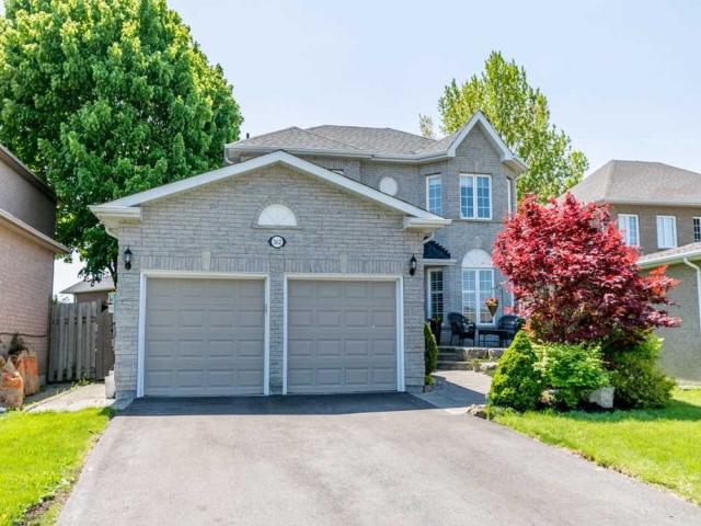 562 Goodyear Cres