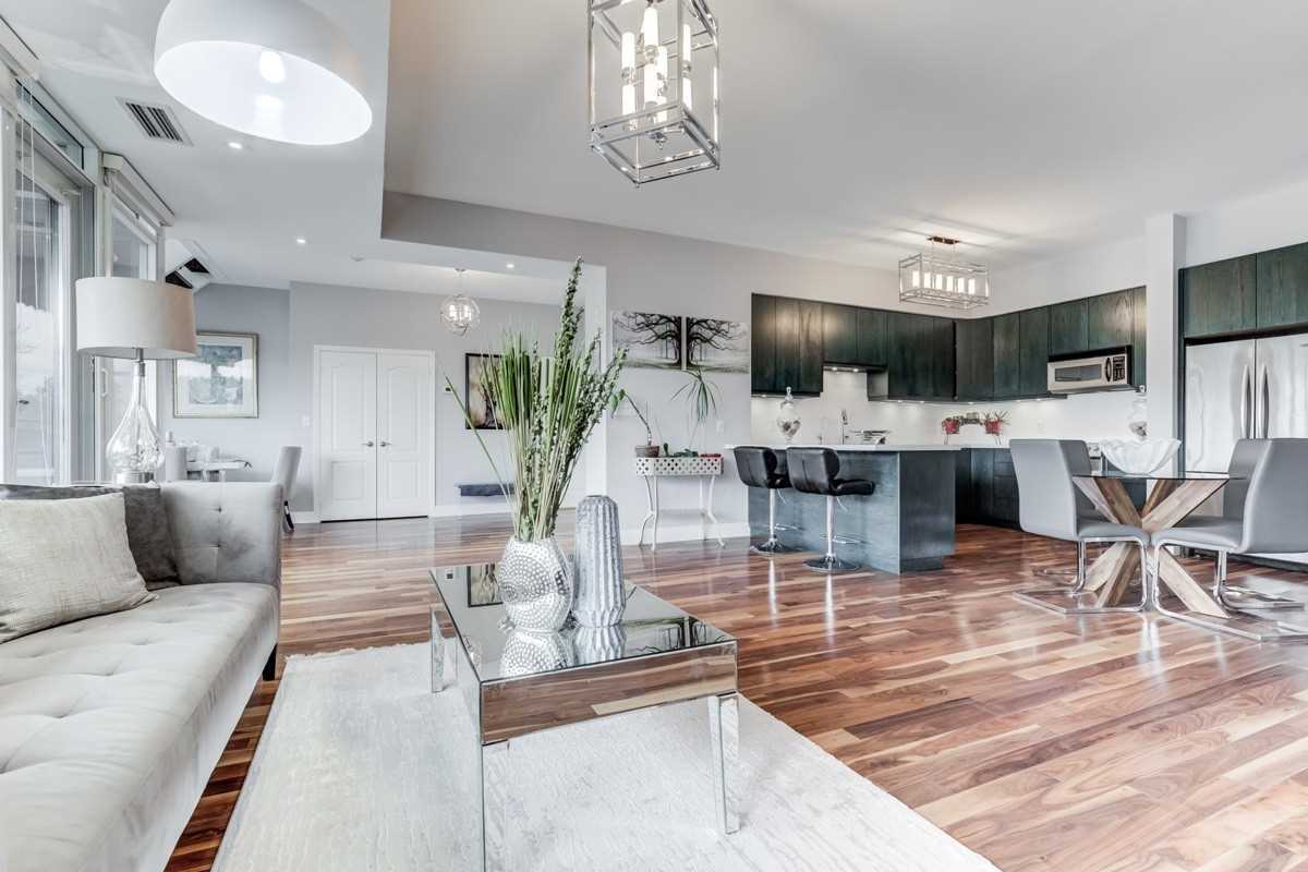 PH5 8201 Islington Ave, Woodbridge Terminated, N4447269 Condos.ca