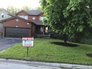 2234 Chalmers Cres