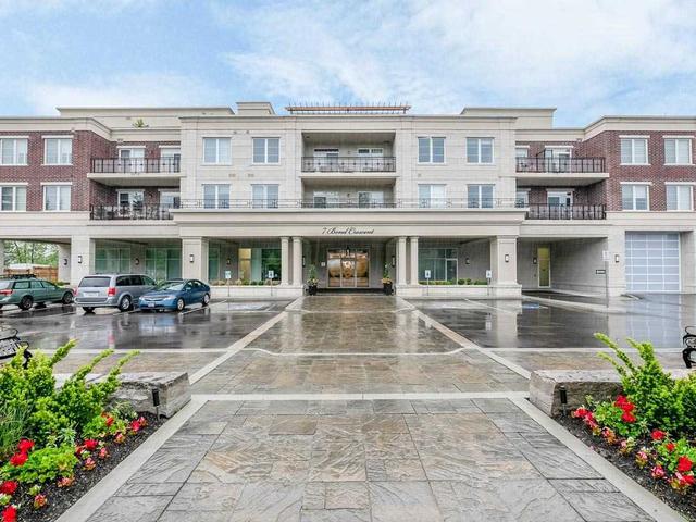7 Bond Cres, Unit 415