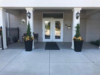 220 Main St N