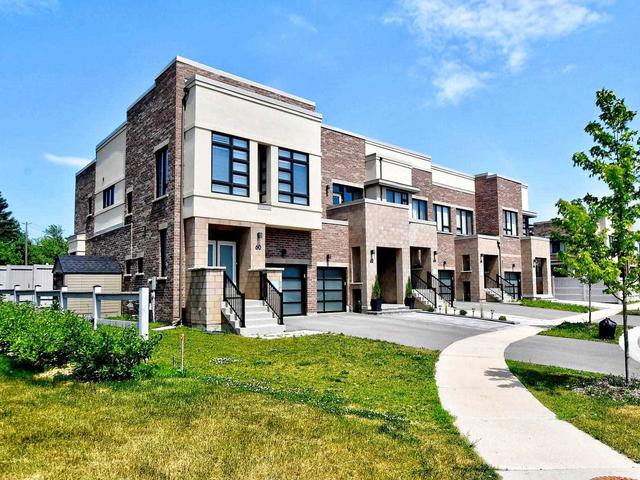 62 Helliwell Cres