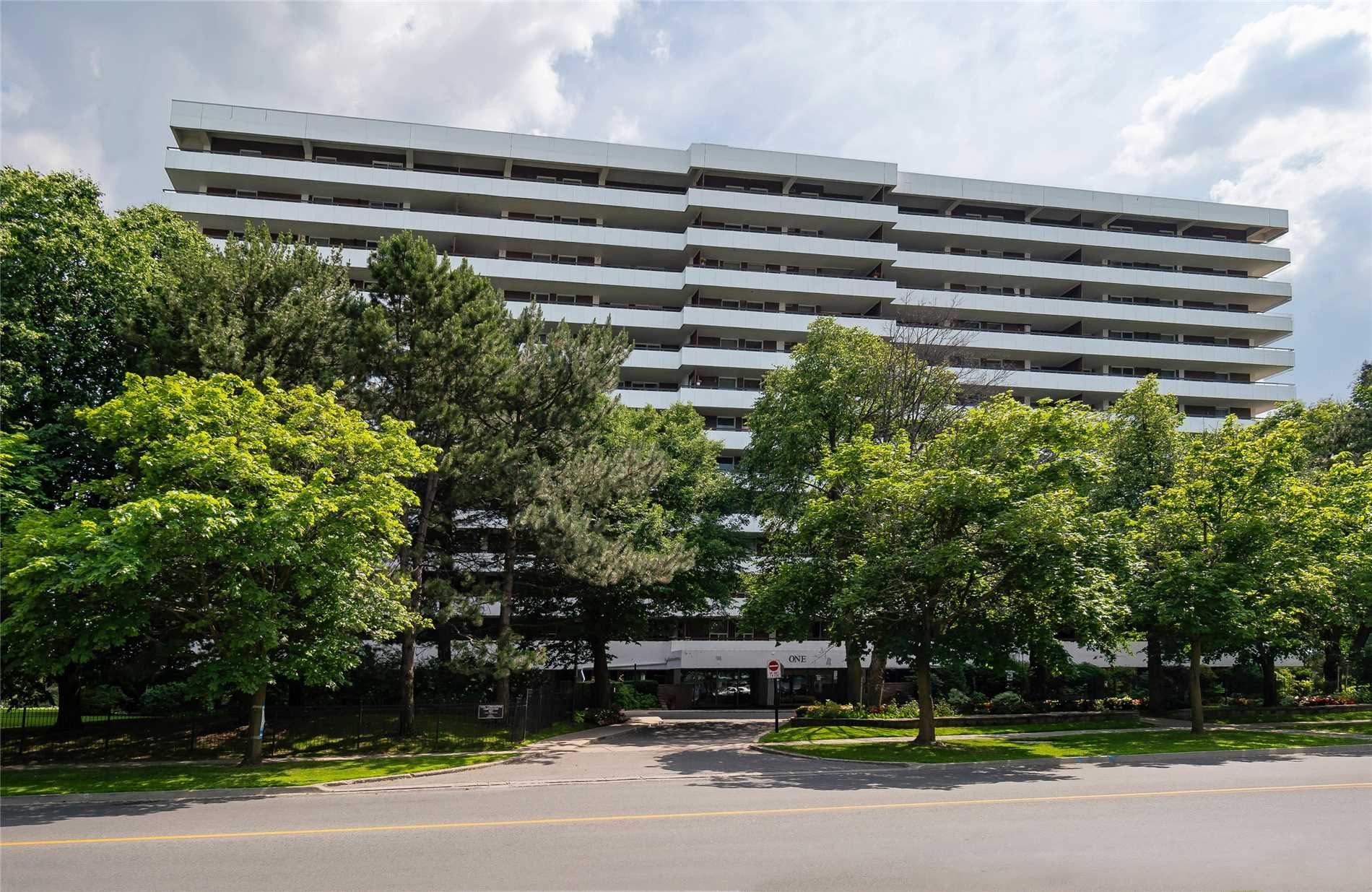 404 1 Royal Orchard Blvd, Thornhill Sold, N4507737 Condos.ca