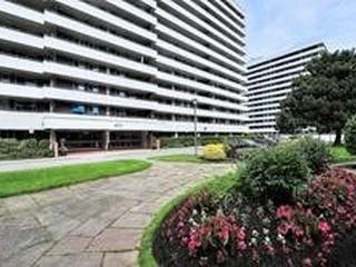80 Inverlochy Blvd, Unit 309